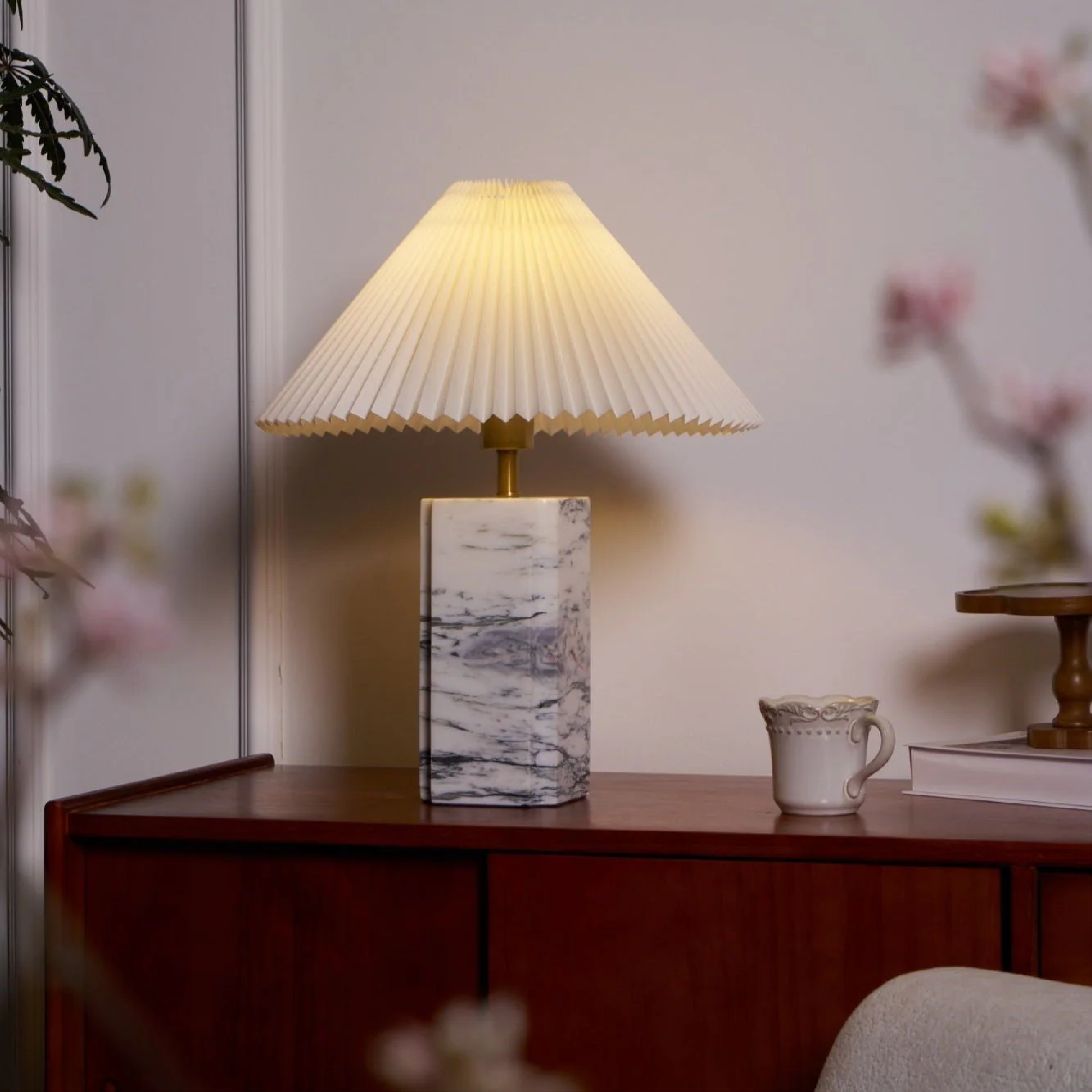 Rica's Marble Table Lamp