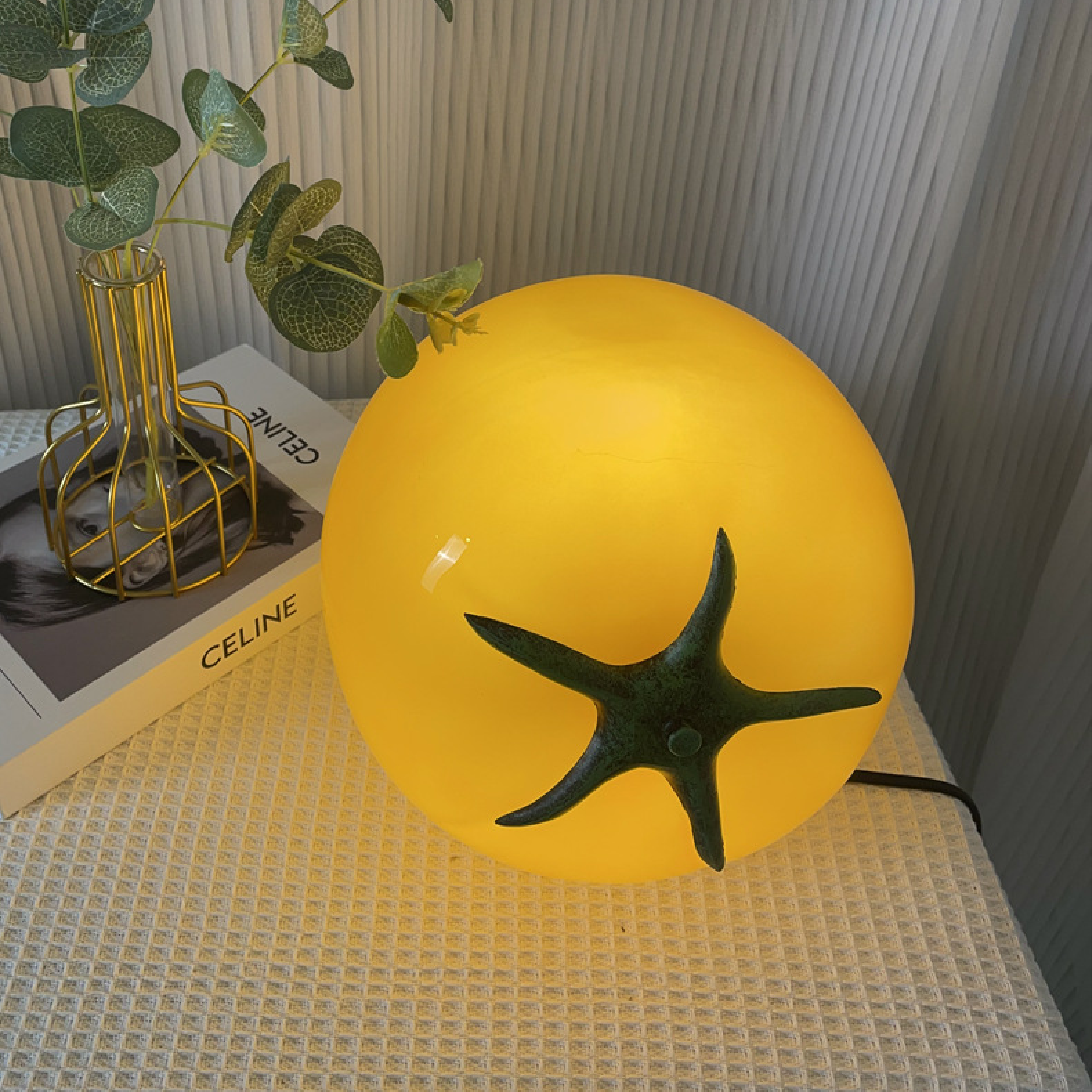 Tomato Table Lamp