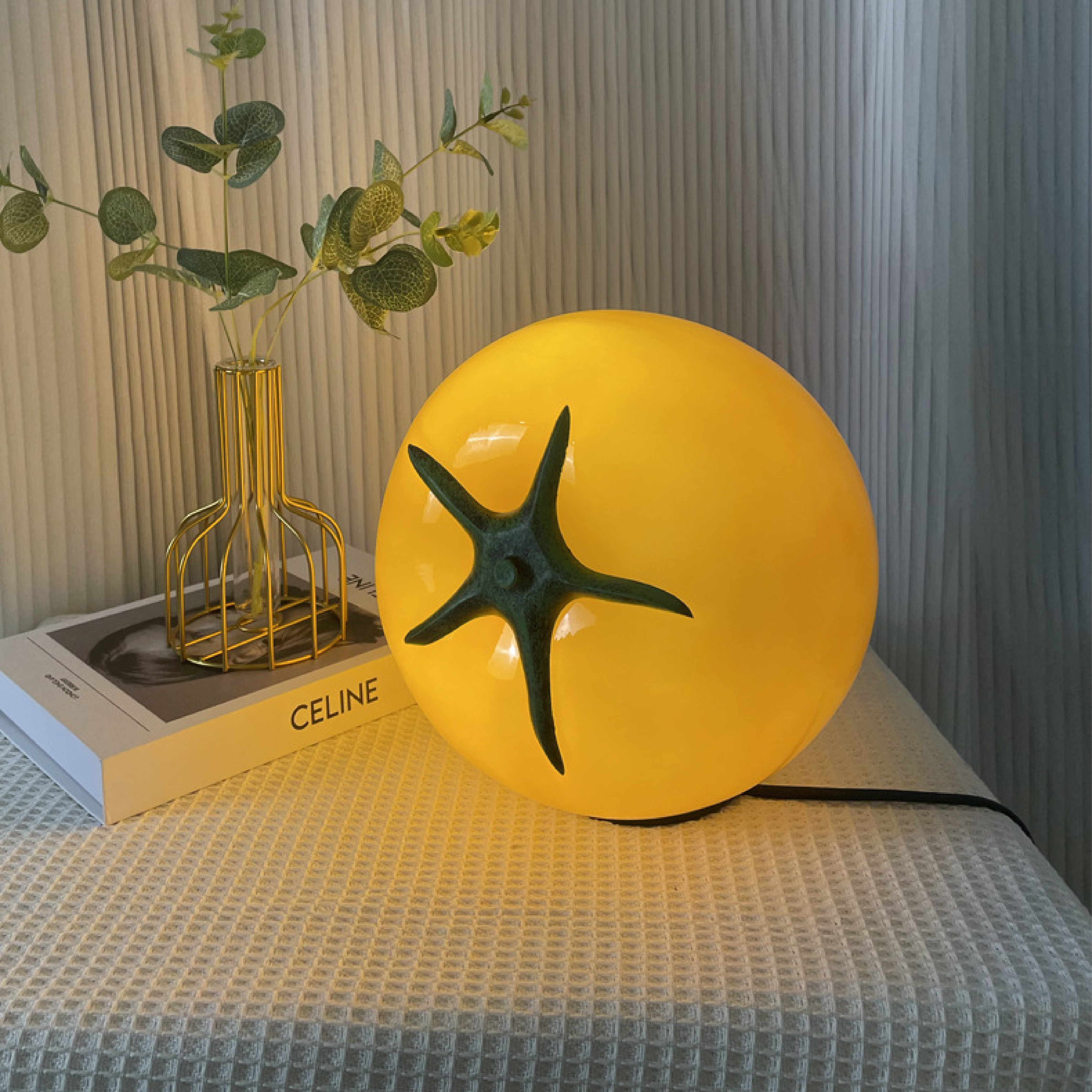 Tomato Table Lamp