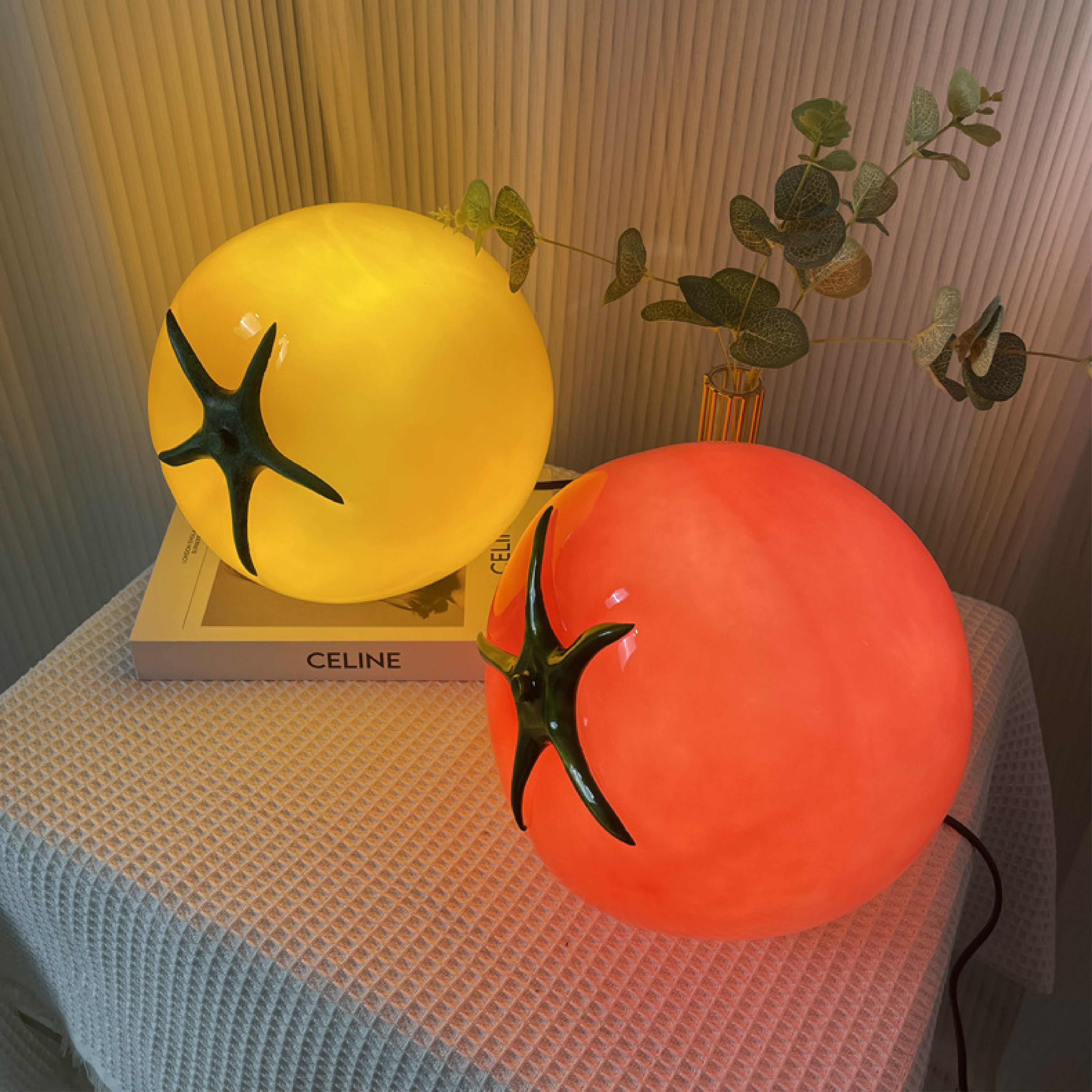Tomato Table Lamp