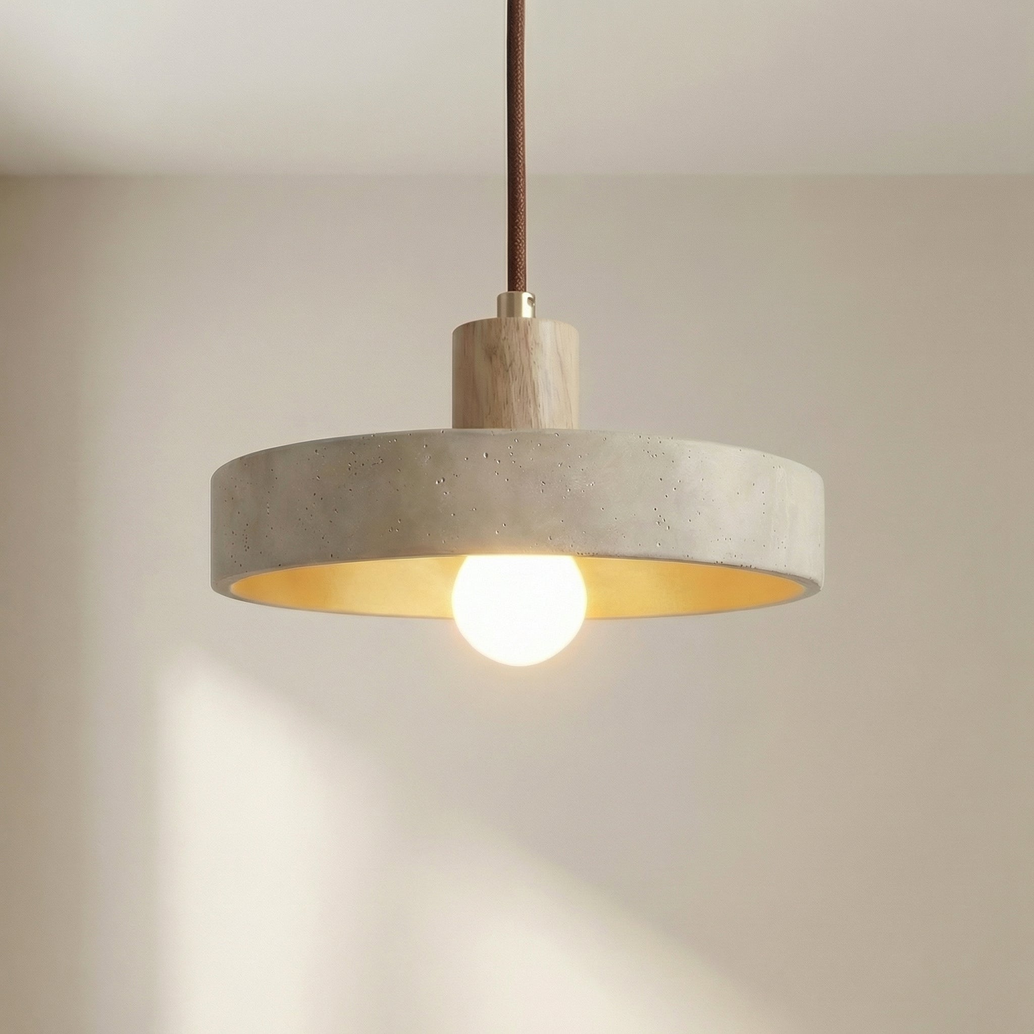 Lampada a sospensione Bauhaus in travertino