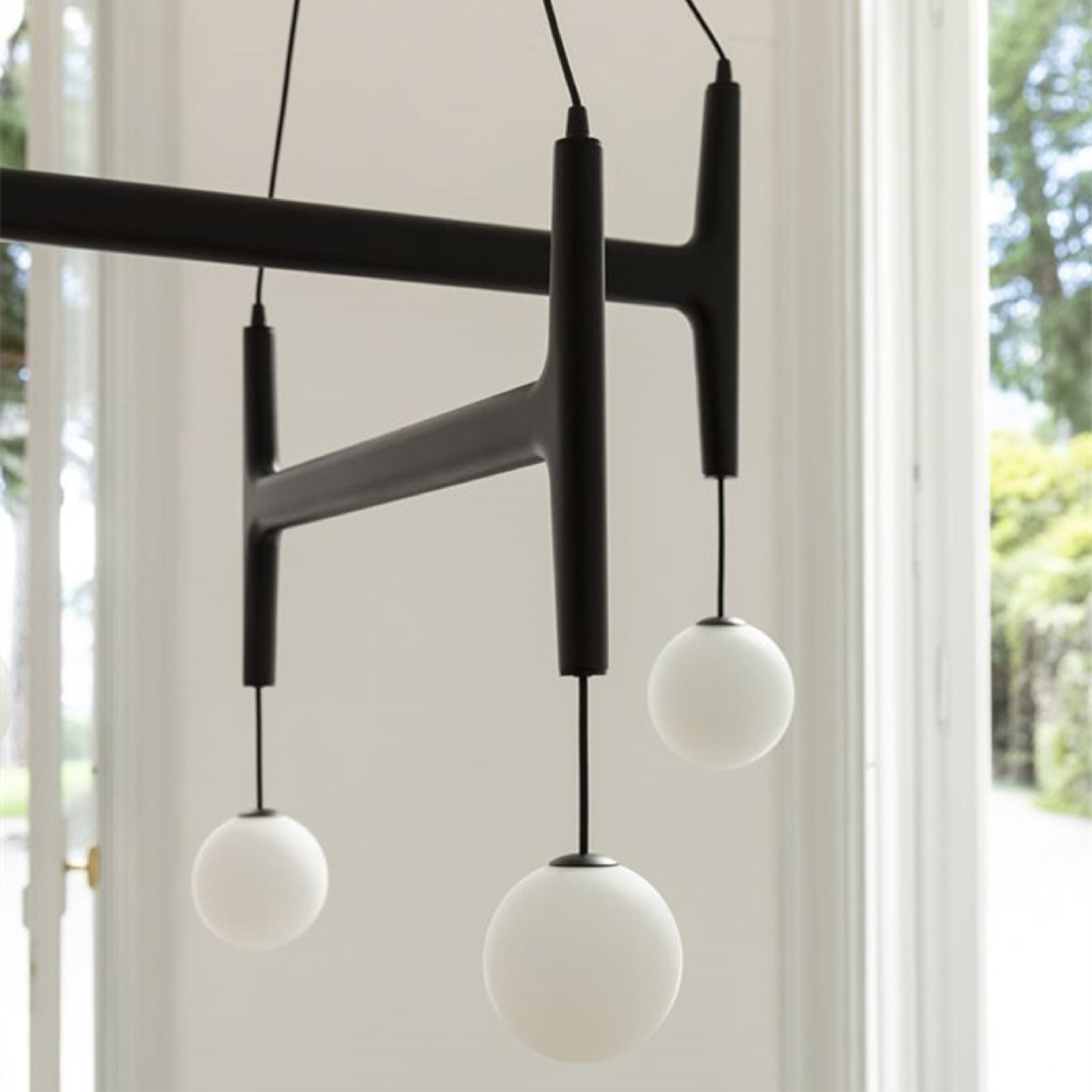 Rethatic Pendant Light